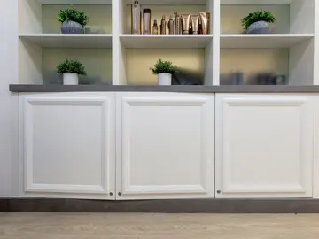 Theke mit grünen Kanten → Weiß & Beton