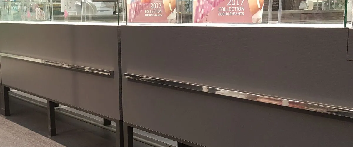 Vorher: Grauer Tresen → helle Holzoptik