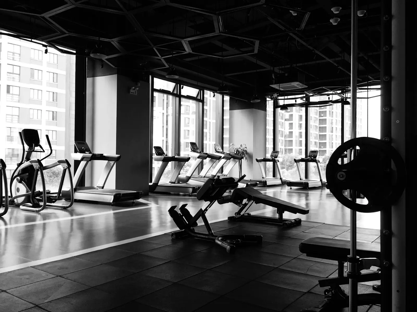 Trainingsfläche im Fitnessstudio