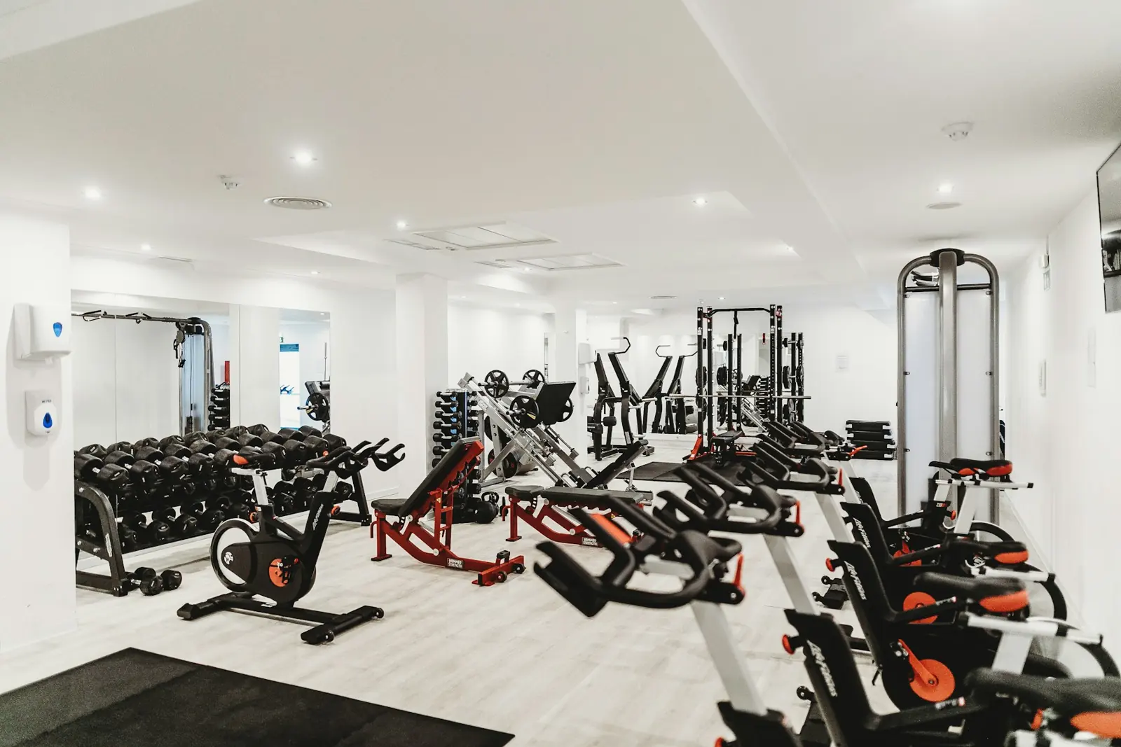 Gerätebereich im Fitnessstudio