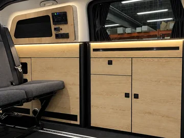 Sitzgruppe und Schrank → Tan Eiche