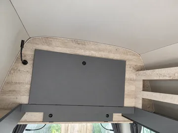 Rückwand → Anthrazit und Patina